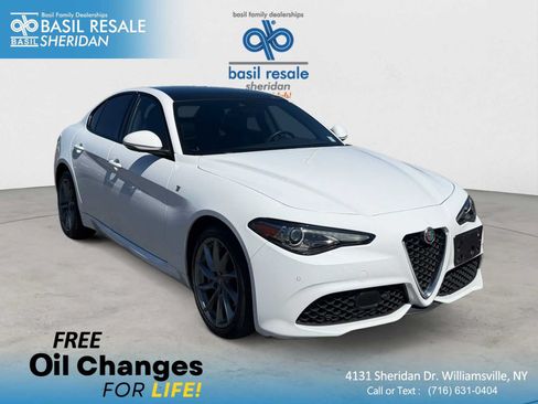 Used 2022 Alfa Romeo Giulia Ti AWD/4WD image 1