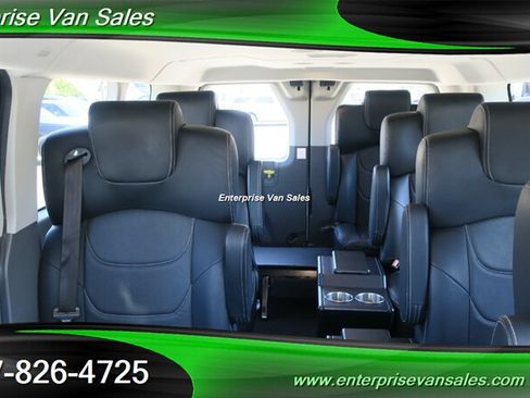 Used 2023 Ford Transit 350 XLT RWD image 14