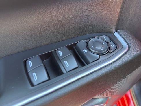 Used 2024 Chevrolet Silverado 1500 LT image 15