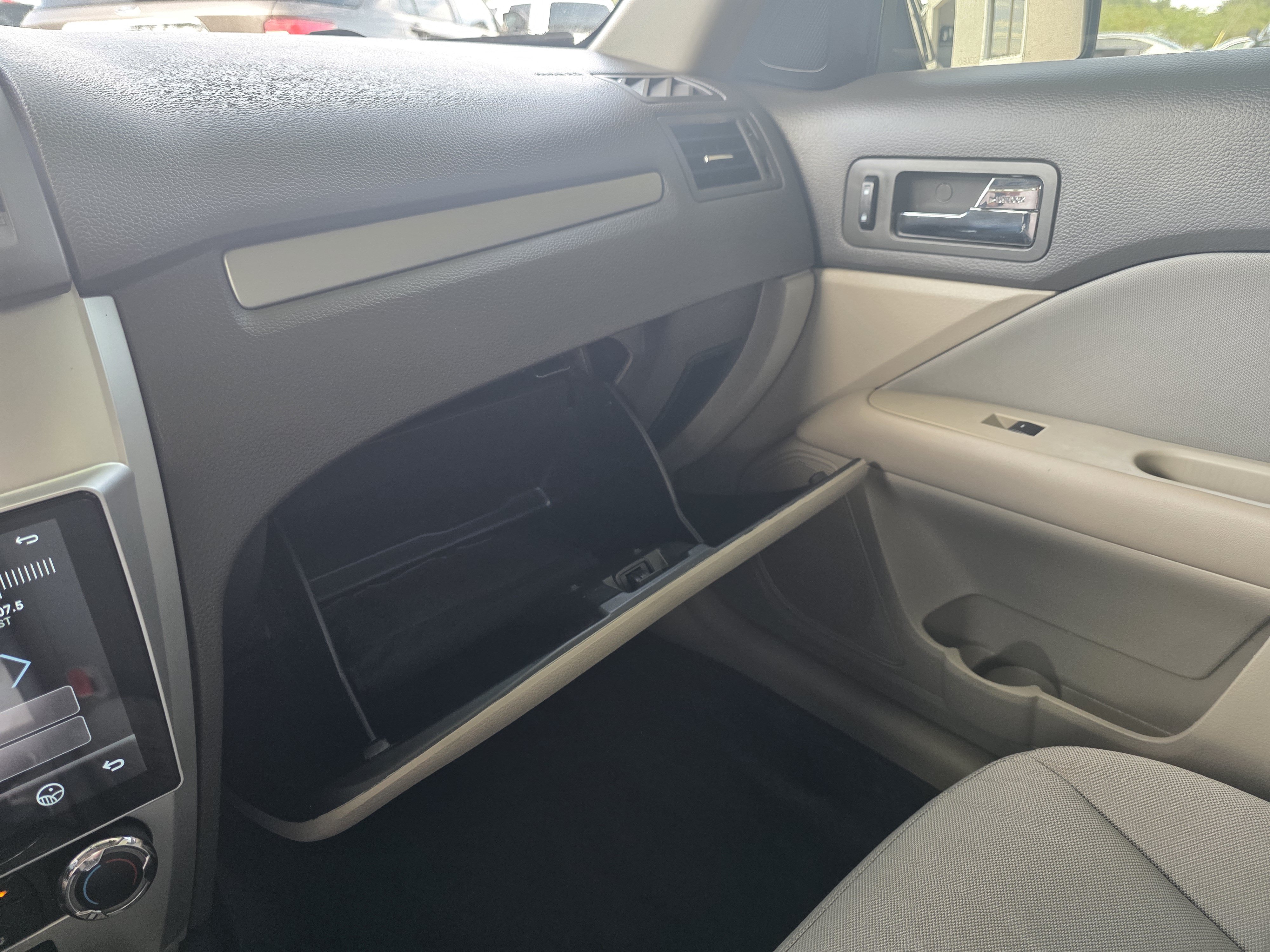 Used 2012 Ford Fusion SE FWD image 26