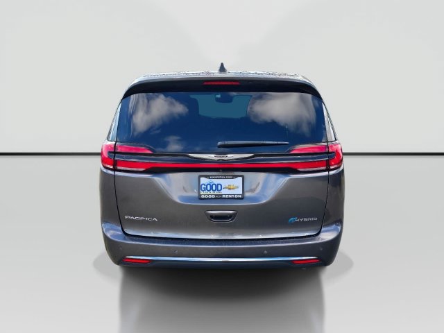 Used 2022 Chrysler Pacifica Touring-L FWD image 4
