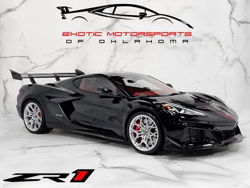 Used 2026 Chevrolet Corvette ZR1 w/ ZR1 Carbon Fiber Aero Package RWD image 1
