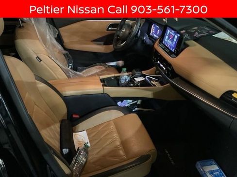 Certified 2023 Nissan Rogue Platinum FWD image 11