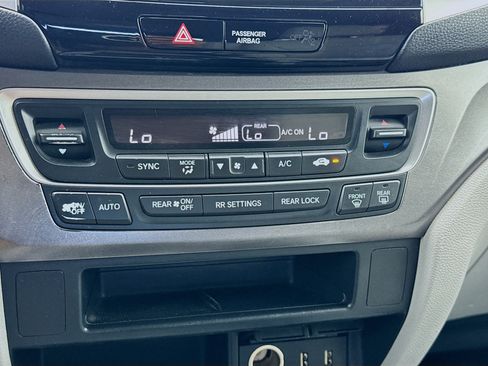 Used 2016 Honda Pilot EX image 12
