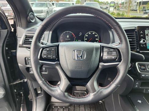 Used 2025 Honda Ridgeline Black Edition image 28