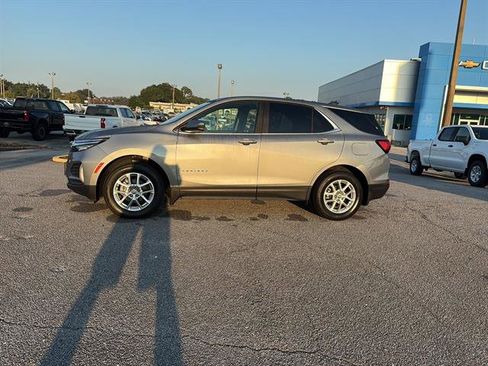 Certified 2023 Chevrolet Equinox LT w/ LPO, Floor Liner Package image 4