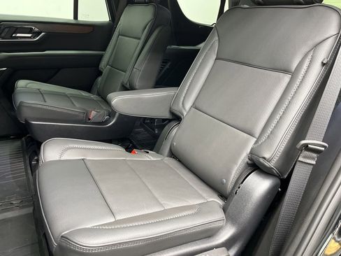 New 2026 GMC Yukon Denali w/ Sun & Power Step Package image 6