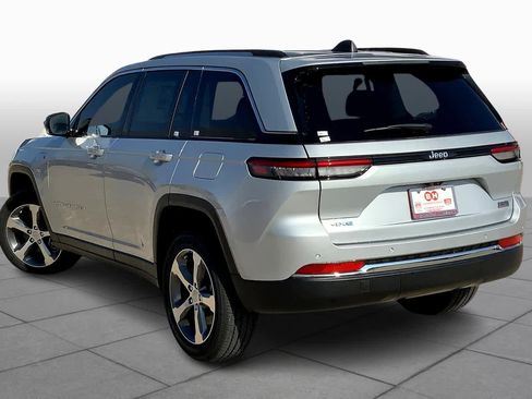 New 2023 Jeep Grand Cherokee 4WD 4xe image 12