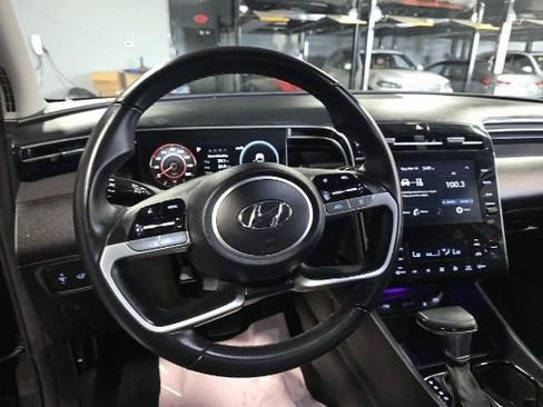 Used 2023 Hyundai Tucson SEL w/ Convenience Package image 3