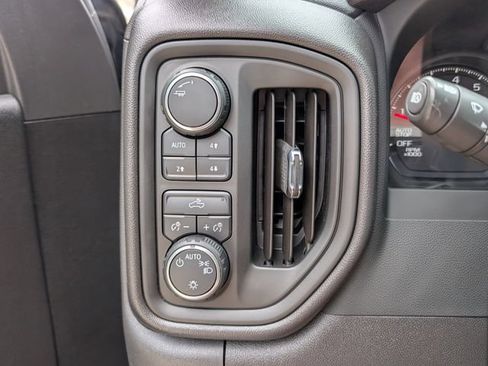 Used 2024 Chevrolet Silverado 1500 Custom Trail Boss w/ Turbomax Blackout Package AWD/4WD image 11