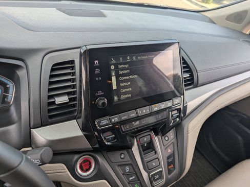 Used 2024 Honda Odyssey EX-L image 26