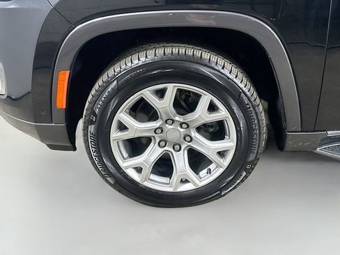 Used 2022 Jeep Wagoneer Series II image 8