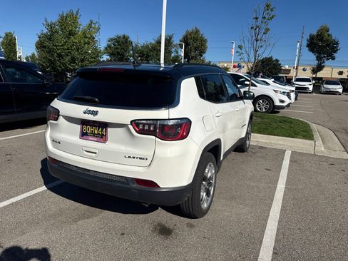 Used 2018 Jeep Compass Limited w/ Navigation Group AWD/4WD image 4