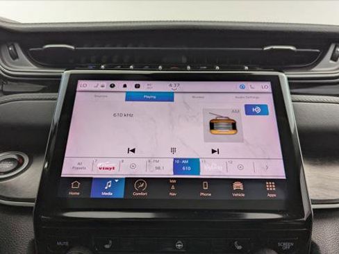 Used 2023 Jeep Grand Cherokee SUV image 28