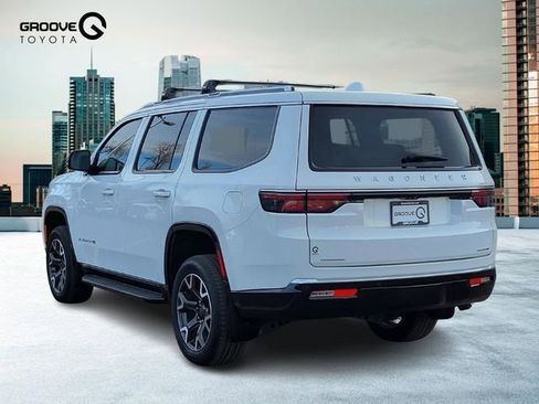 Used 2023 Jeep Wagoneer Series III w/ Rear Seat Video Group 1 image 3