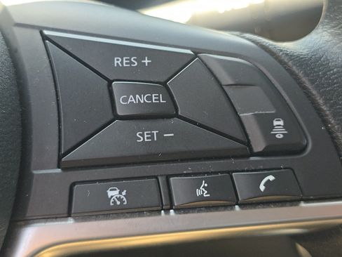 Used 2024 Nissan Sentra SV FWD image 29
