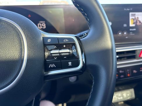 Used 2025 Kia Sorento S w/ Panoramic Sunroof Package AWD/4WD image 13