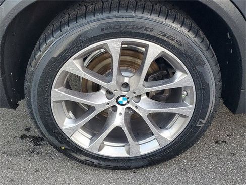 Used 2019 BMW X5 xDrive40i w/ Premium Package 2 image 5