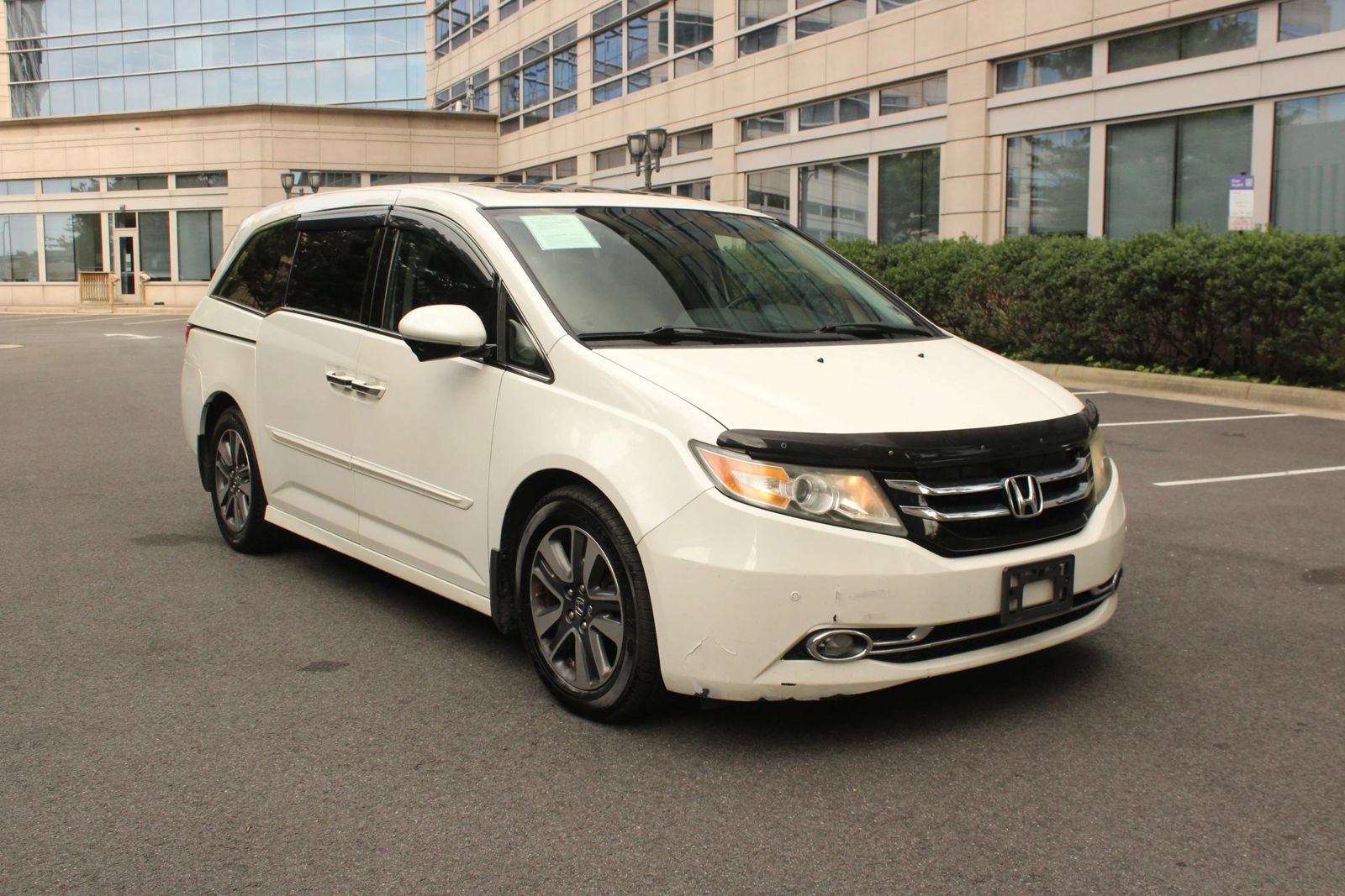 Used 2014 Honda Odyssey Touring image 1