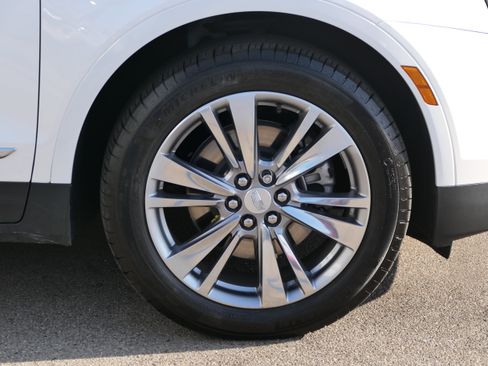 Certified 2024 Cadillac XT5 Premium Luxury FWD image 11