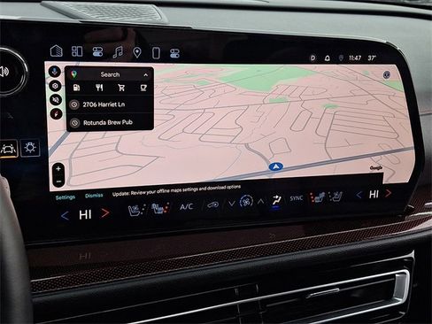 Used 2024 Chevrolet Traverse RS image 18