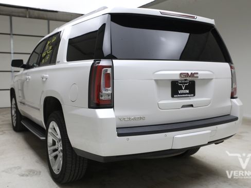 Used 2017 GMC Yukon SLT w/ Premium Edition RWD image 2