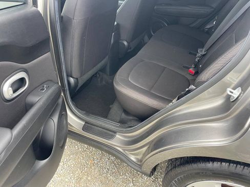 Used 2017 Kia Soul FWD image 11