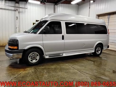 Used 2014 GMC Savana 2500 Extended RWD image 5