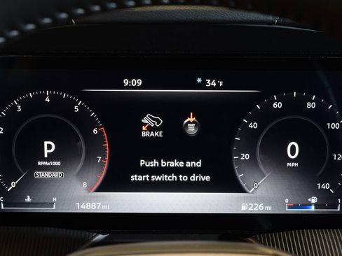 Used 2025 Nissan Murano SV image 20