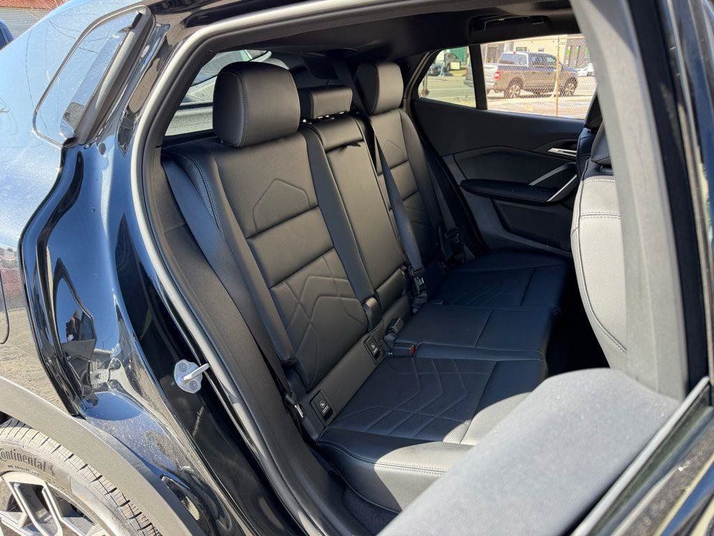 Used 2026 BMW X2 xDrive28i AWD/4WD image 15