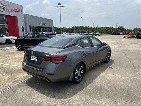 Used 2022 Nissan Sentra SV w/ Trunk Package FWD image 7