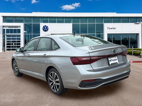 New 2026 Volkswagen Jetta SE FWD image 7
