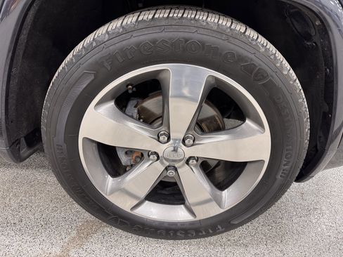 Used 2014 Jeep Grand Cherokee Overland image 32