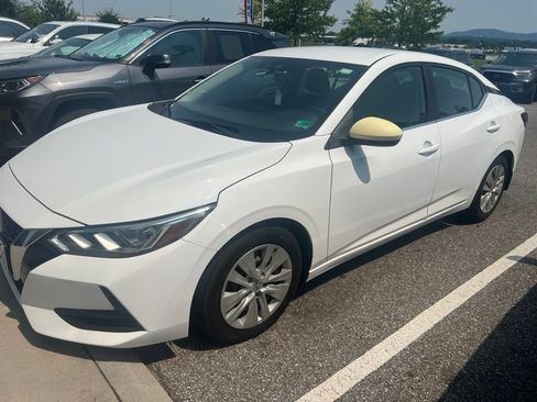 Used 2021 Nissan Sentra S FWD image 2