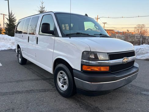 Used 2017 Chevrolet Express 2500 LT w/ LT Preferred Equipment Group image 14