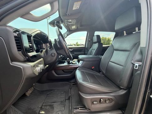 Used 2022 GMC Sierra 1500 SLT w/ SLT Premium Plus Package AWD/4WD image 19