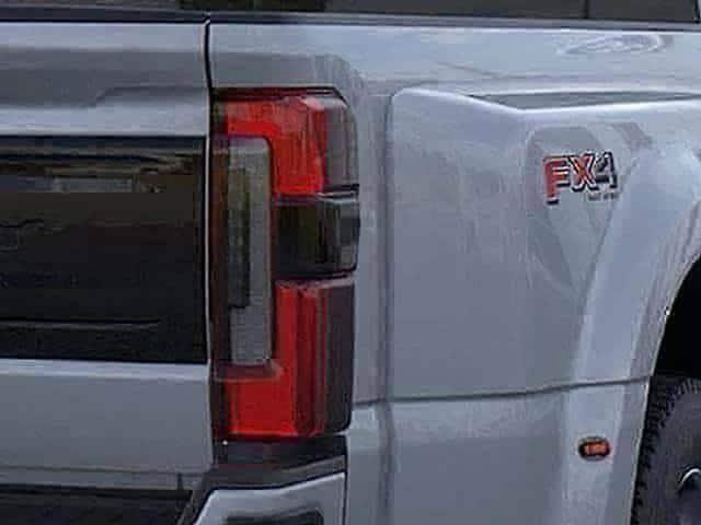 New 2026 Ford F450 Platinum w/ FX4 Off-Road Package AWD/4WD image 48