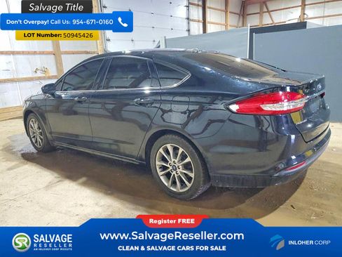 Used 2017 Ford Fusion SE FWD image 3