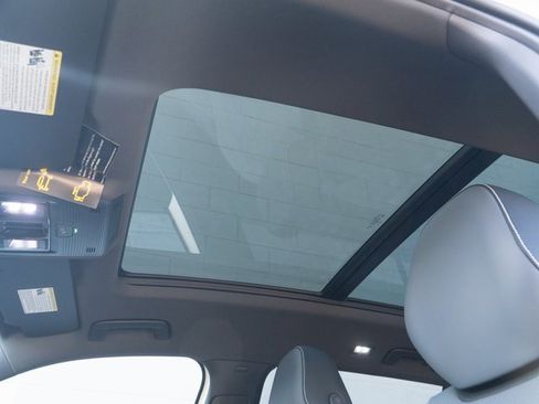 New 2026 Volkswagen Tiguan SE R-Line image 13