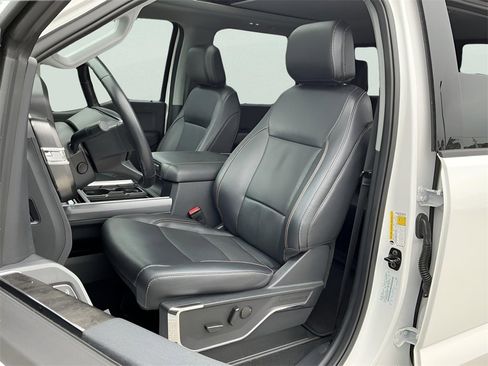 Certified 2024 Ford F250 Lariat w/ Black Appearance Package image 38