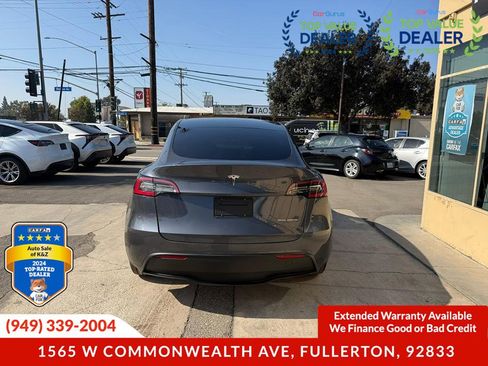 Used 2021 Tesla Model Y Long Range image 11