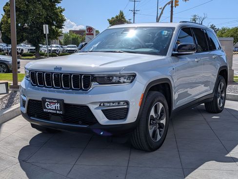 Used 2023 Jeep Grand Cherokee 4WD 4xe w/ Luxury Tech Group II image 10