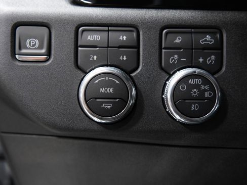 New 2025 GMC Sierra 2500 SLT w/ SLT Premium Package image 28