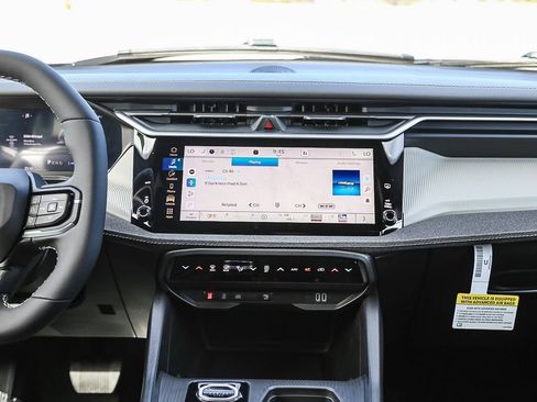 New 2026 Jeep Cherokee Laredo image 14