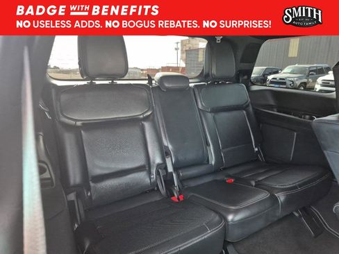 Used 2025 Ford Expedition Platinum w/ Stealth Performance Package AWD/4WD image 16