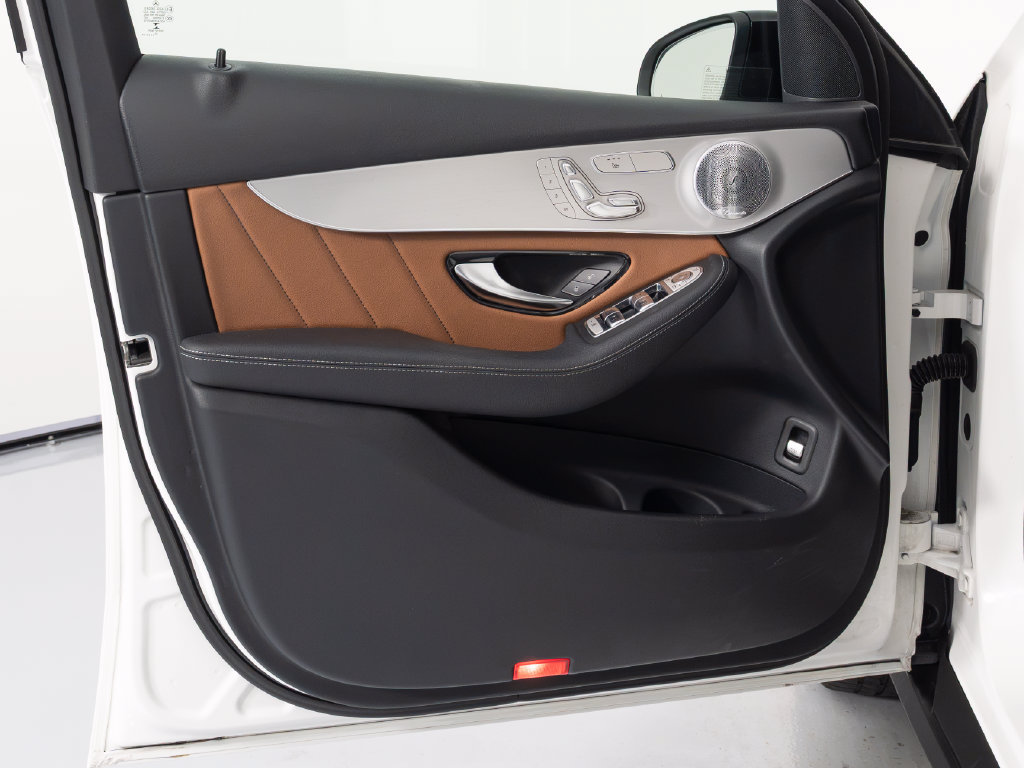 Used 2020 Mercedes-Benz GLC 300 4MATIC Coupe image 19