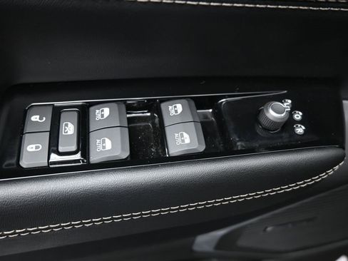 New 2026 Jeep Grand Wagoneer 4WD image 13