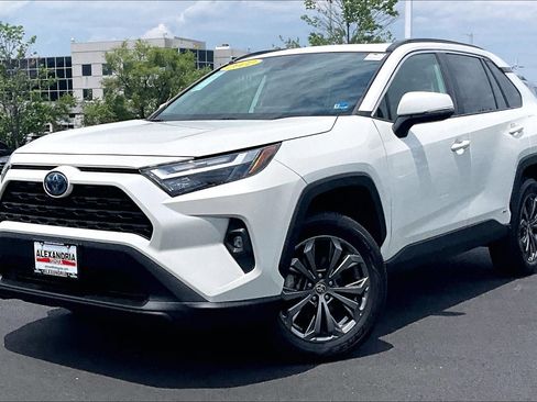 Used 2022 Toyota RAV4 XLE Premium AWD/4WD image 1
