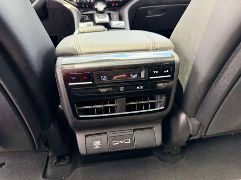 Used 2024 Acura MDX SH-AWD image 16
