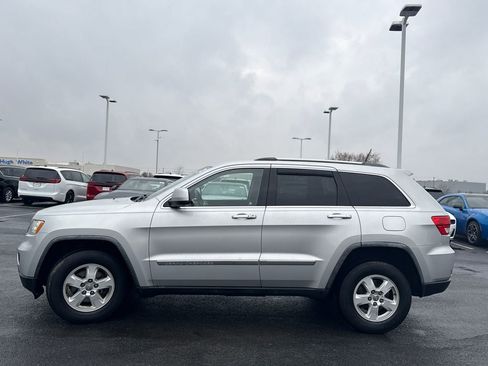 Used 2012 Jeep Grand Cherokee Laredo w/ Laredo E Group image 6